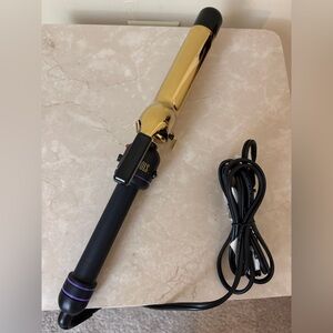 Hot Tools Pro Signature 1 1/4” Gold Barrel Curling Iron NWOT